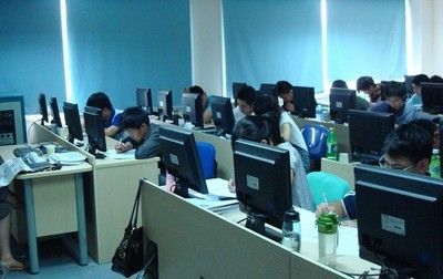 IT培訓(xùn)機(jī)構(gòu)迅速崛起 數(shù)字化時(shí)代的技能引擎與行業(yè)挑戰(zhàn)